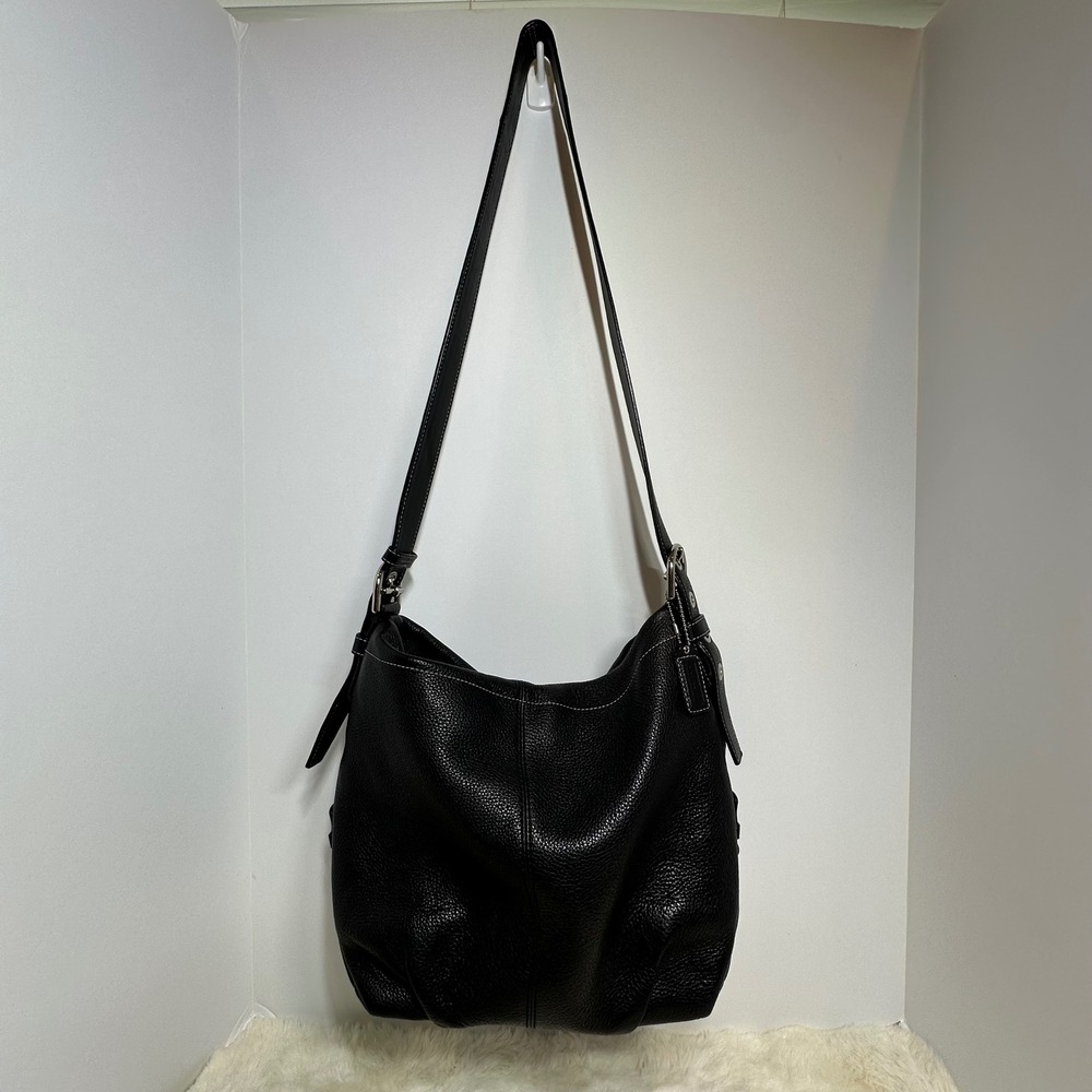 Vintage Coach Soho Duffle Hobo Bag F15064 Black Pebble Leather Contrast Stitch